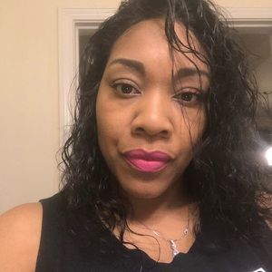 Meet your Posher, Simone